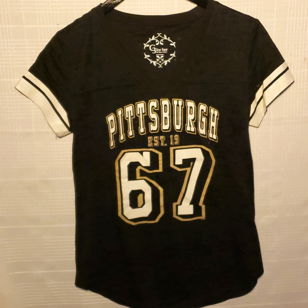 Pittsburgh penguins v- neck womens t-shirt.